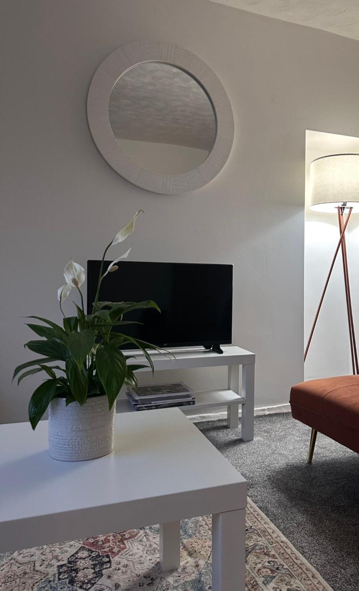 Ocean Village Marina 2 Bedroom Apartment With Balcony! Southampton Luaran gambar