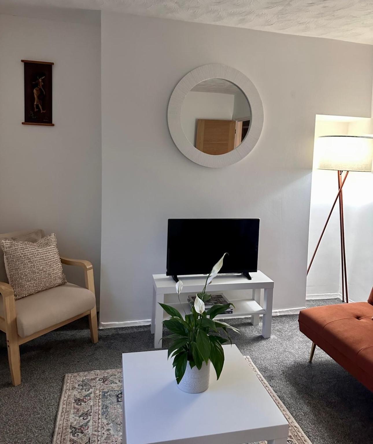 Ocean Village Marina 2 Bedroom Apartment With Balcony! Southampton Luaran gambar